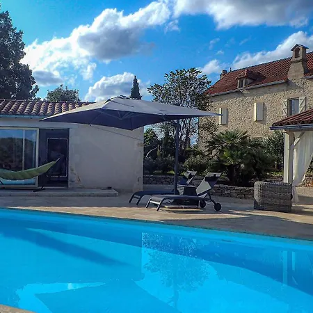 Le Couvent Bed & Breakfast Saint-Jean-de-Laur
